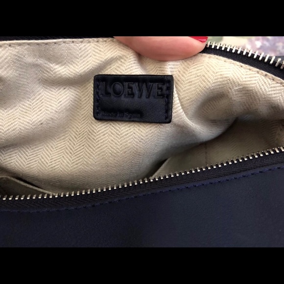 SOLD!!! Loewe medium puzzle bag - Picture 5 of 6